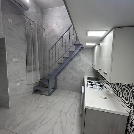 Mini House Vicoletto Pontenuovo 41 Apartment เนเปิลส์ ภายนอก รูปภาพ