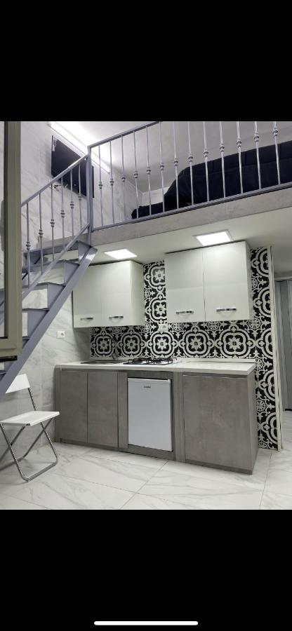 Mini House Vicoletto Pontenuovo 41 Apartment เนเปิลส์ ภายนอก รูปภาพ