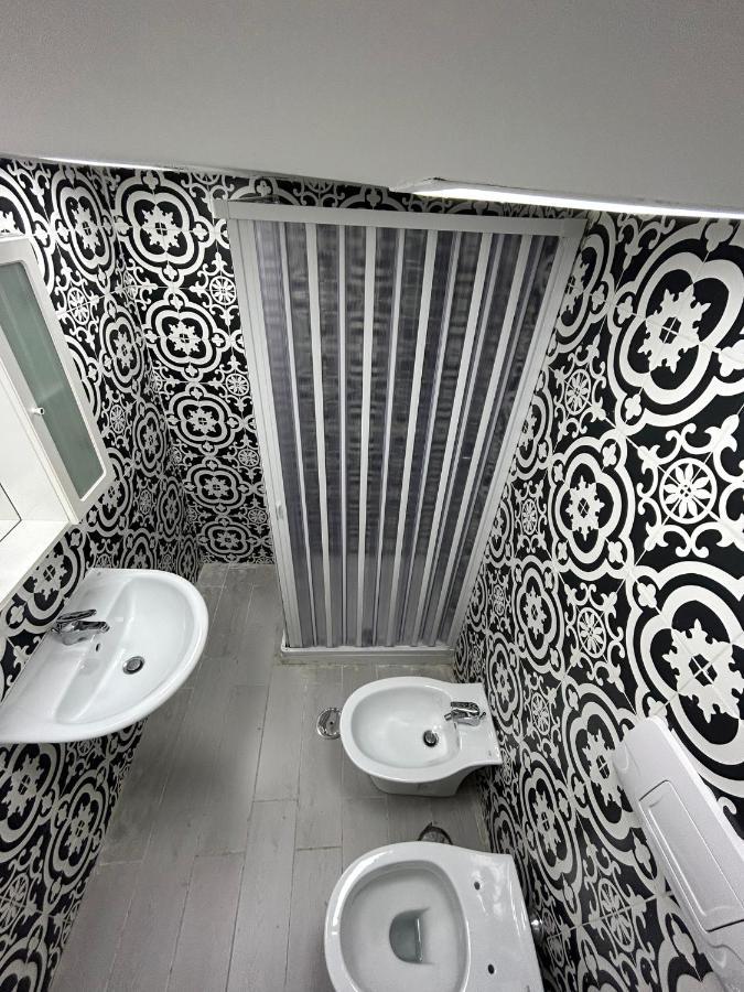 Mini House Vicoletto Pontenuovo 41 Apartment เนเปิลส์ ภายนอก รูปภาพ